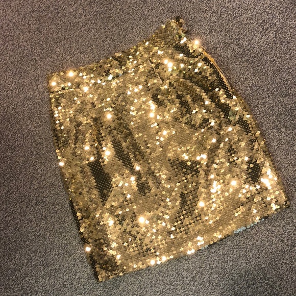 michael katz Dresses & Skirts - ✨ designer gold sequin skirt!!
